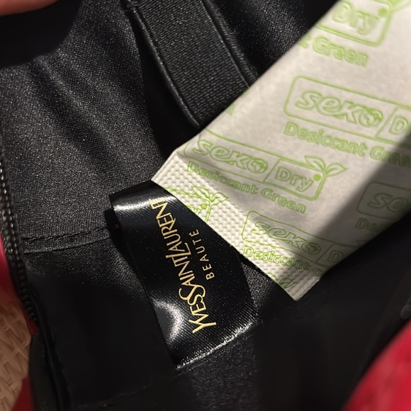 YSL Red Lip-Shaped Clutch - Picture 7 of 8